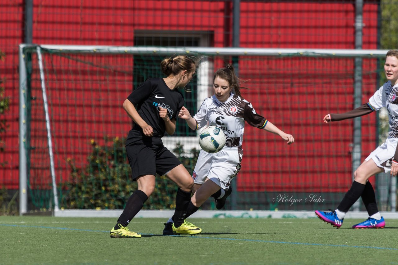 Bild 60 - B-Juniorinnen St.Pauli - C-Juniorinnen SV Steinhorst : Ergebnis: 1:2